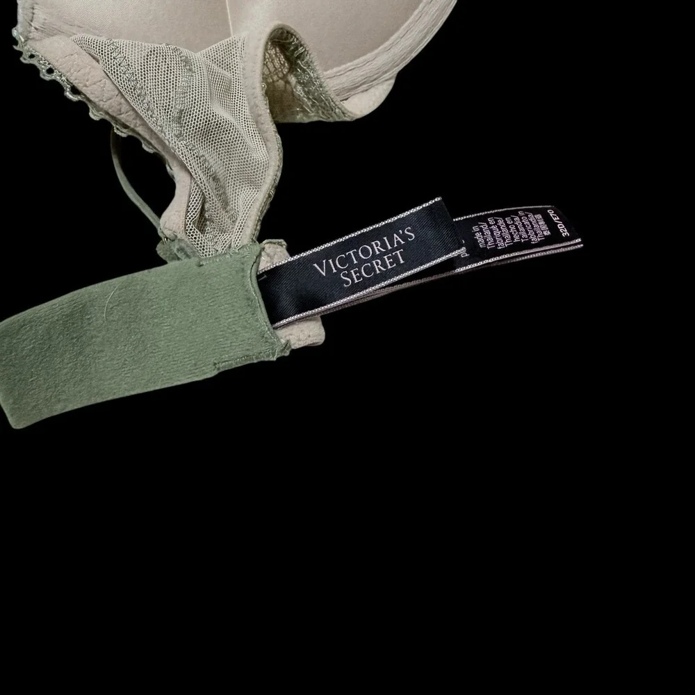 Victorias Secret tag barb